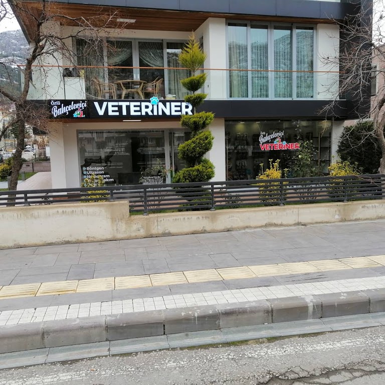 Özlü Bahçeleriçi Veteriner Kliniği